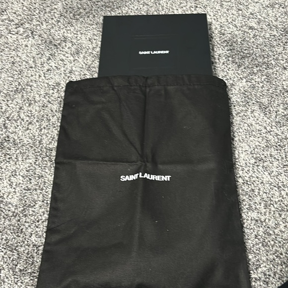 Authentic Like New Yves Saint Laurent Uptown Leather Envelope Pouch Clutch - Picture 13 of 14